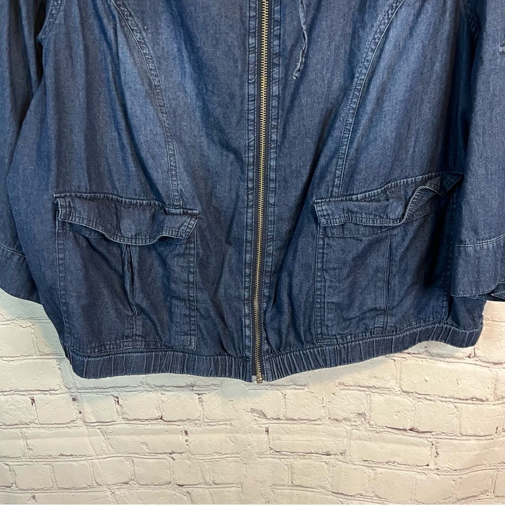 Torrid Cropped Anorak Jacket size 1 - Picture 3 of 10